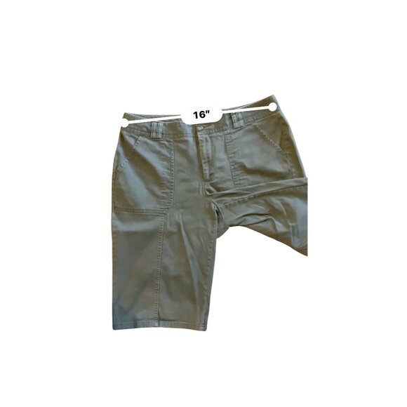 Dockers Women's Size 12 Olive Green Cargo Shorts Mid Rise favorite Utility Y2K - Picture 3 of 6